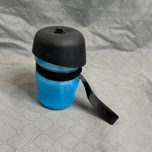 Dog Water On The Go Blue Water Bottle with Black Drinking Bowl Top & Strap NWOT